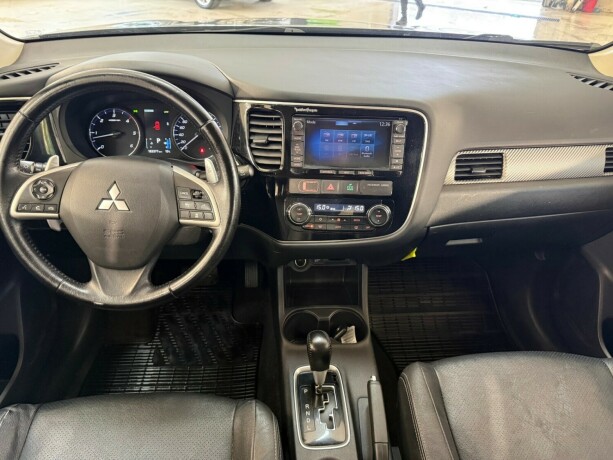 mitsubishi-outlander-diesel-2014-big-13