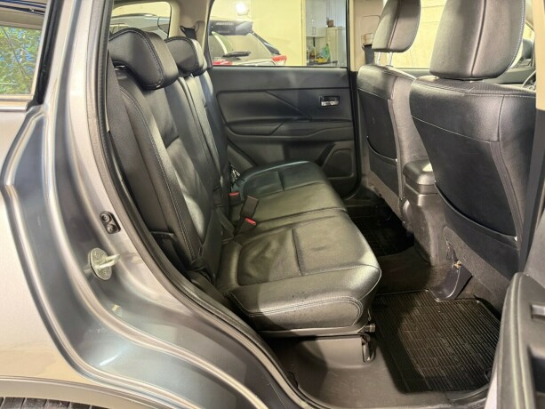 mitsubishi-outlander-diesel-2014-big-11