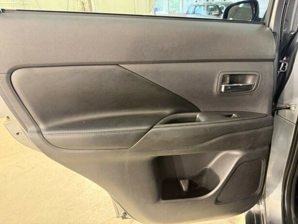 mitsubishi-outlander-diesel-2014-big-14