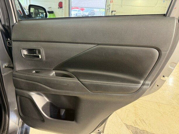 mitsubishi-outlander-diesel-2014-big-10