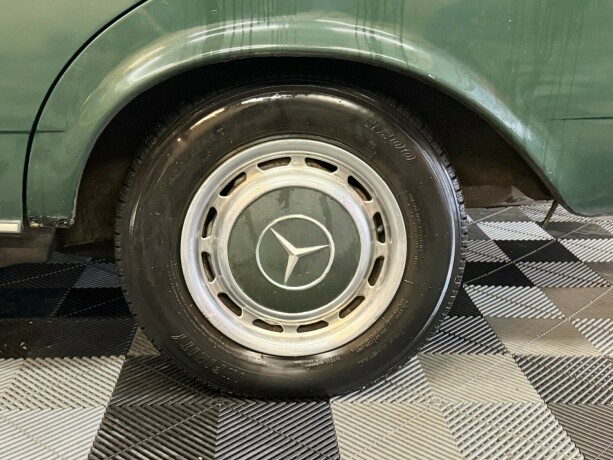 mercedes-benz-230-bensin-1977-big-13