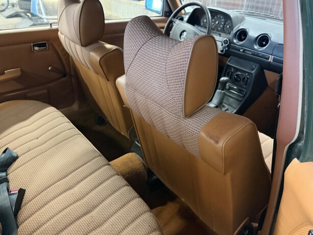 mercedes-benz-230-bensin-1977-big-29