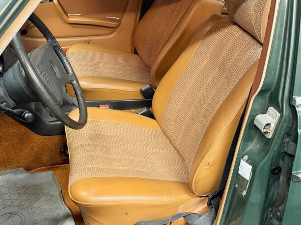mercedes-benz-230-bensin-1977-big-16