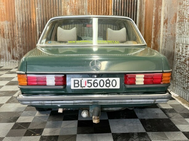 mercedes-benz-230-bensin-1977-big-14
