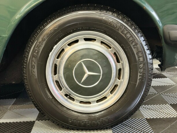 mercedes-benz-230-bensin-1977-big-6