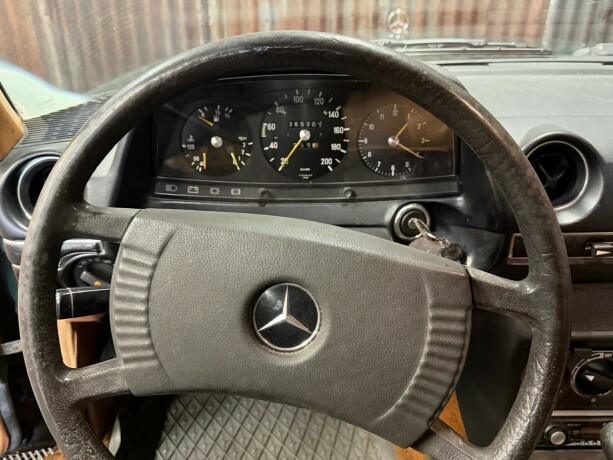 mercedes-benz-230-bensin-1977-big-19