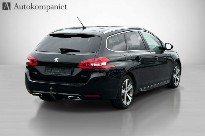 peugeot-308-bensin-2017-big-4