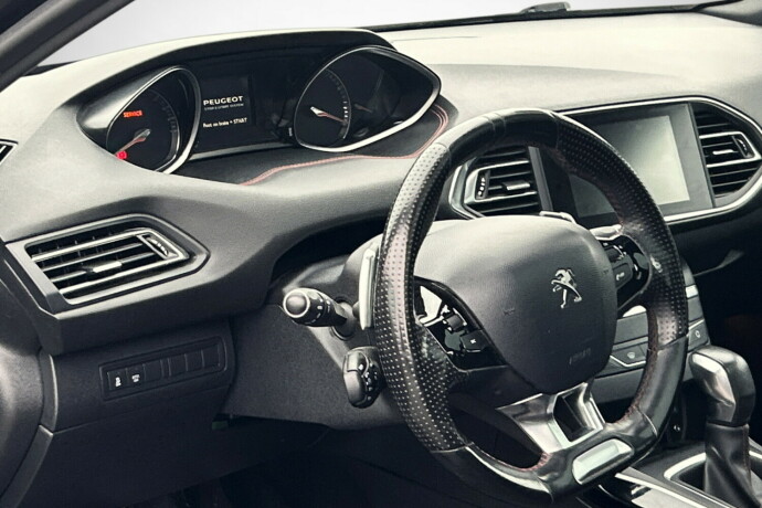 peugeot-308-bensin-2017-big-12
