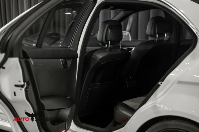 mercedes-benz-c180-bensin-2014-big-14