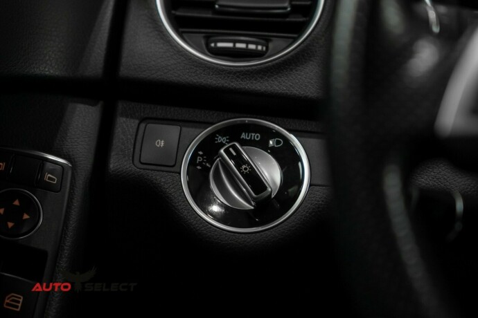 mercedes-benz-c180-bensin-2014-big-28