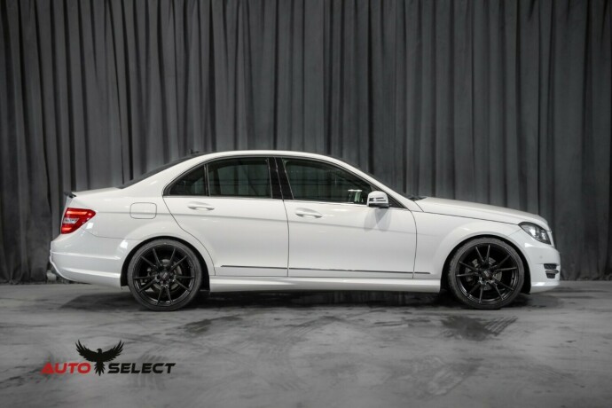 mercedes-benz-c180-bensin-2014-big-11