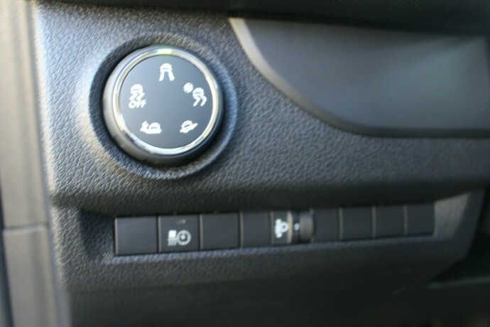 toyota-proace-diesel-2024-big-11