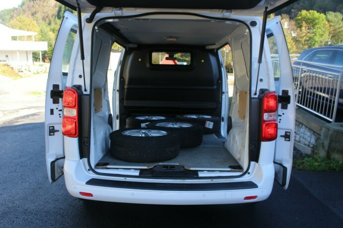 toyota-proace-diesel-2024-big-7