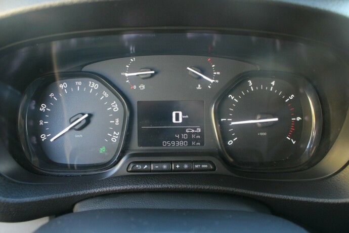 toyota-proace-diesel-2024-big-13