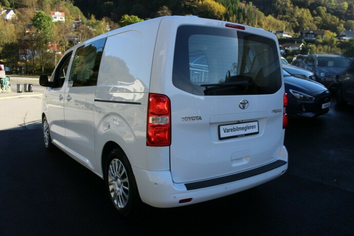 toyota-proace-diesel-2024-big-4