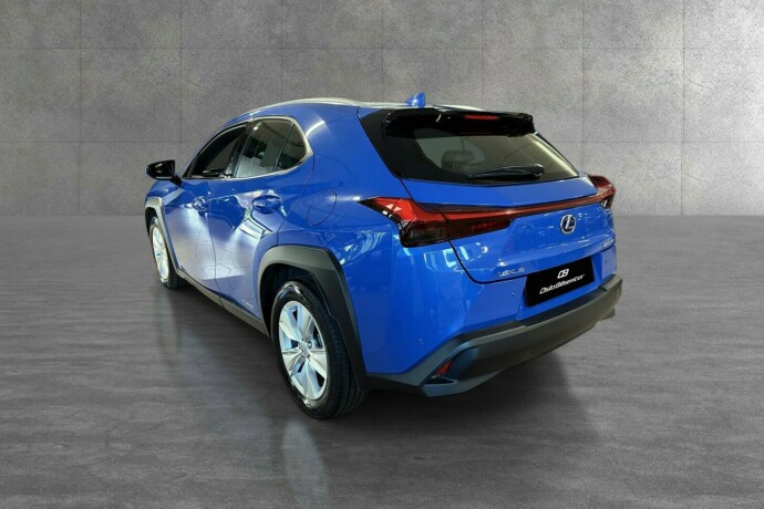 lexus-ux250h-elektrisitetbensin-2019-big-3