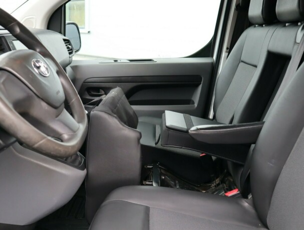 toyota-proace-diesel-2018-big-8