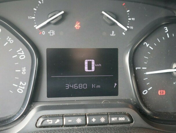 toyota-proace-diesel-2018-big-22