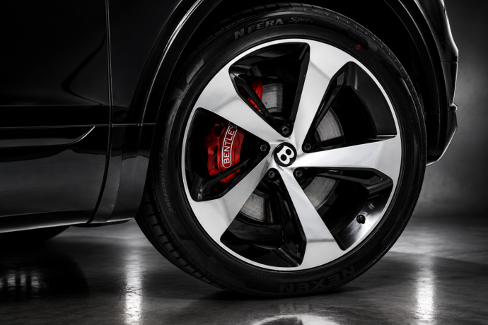 bentley-bentayga-elektrisitetbensin-2020-big-37