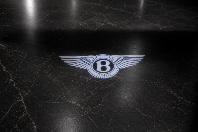 bentley-bentayga-elektrisitetbensin-2020-big-30