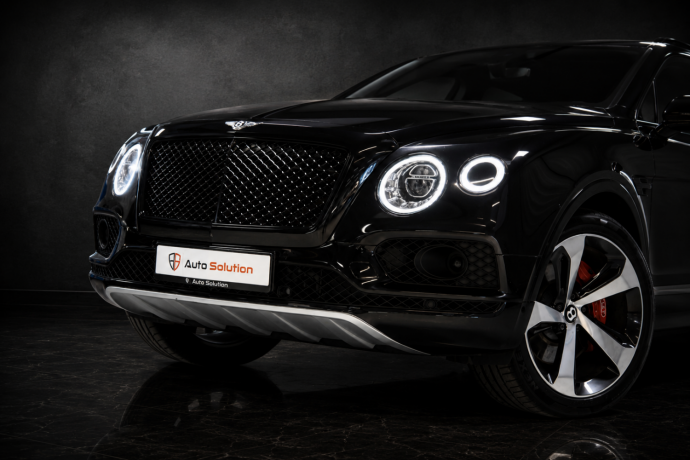 bentley-bentayga-elektrisitetbensin-2020-big-32