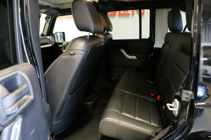 jeep-wrangler-diesel-2013-big-10