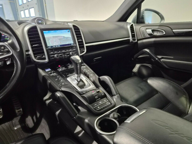 porsche-cayenne-s-elektrisitetbensin-2016-big-21