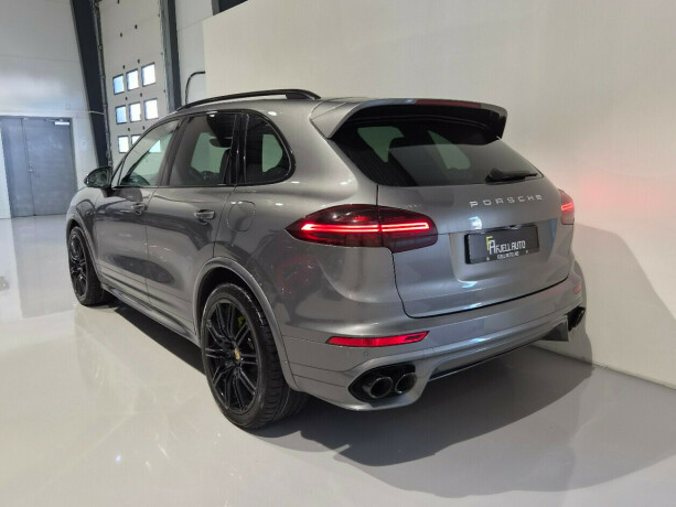 porsche-cayenne-s-elektrisitetbensin-2016-big-8