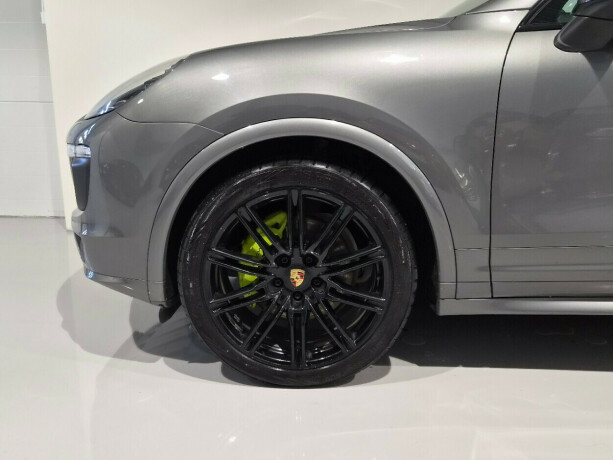 porsche-cayenne-s-elektrisitetbensin-2016-big-7