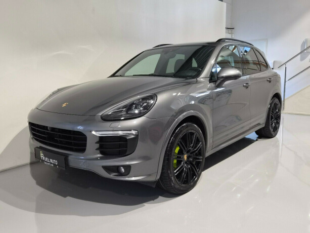 porsche-cayenne-s-elektrisitetbensin-2016-big-0