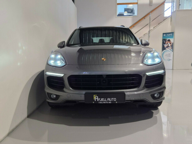porsche-cayenne-s-elektrisitetbensin-2016-big-4