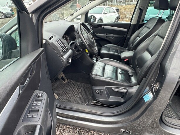 volkswagen-sharan-diesel-2011-big-8