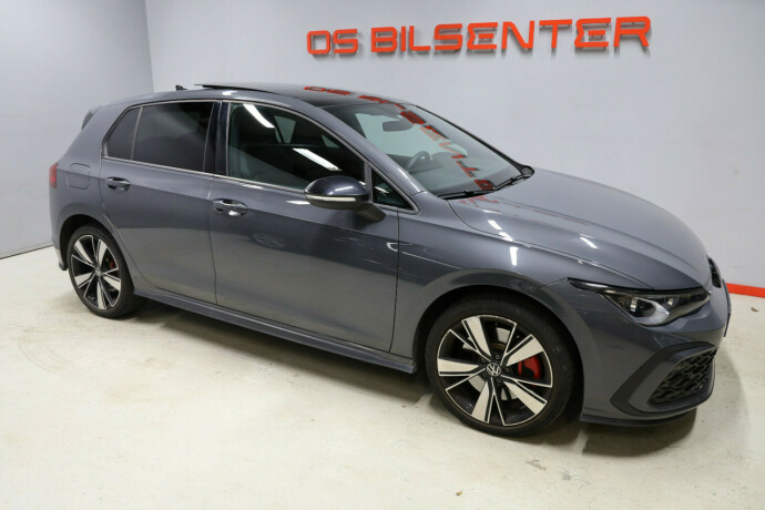 volkswagen-golf-viii-elektrisitetbensin-2022-big-2