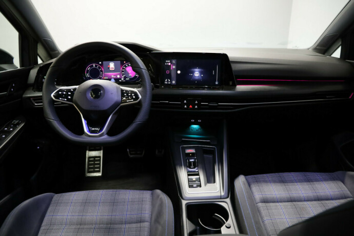 volkswagen-golf-viii-elektrisitetbensin-2022-big-7