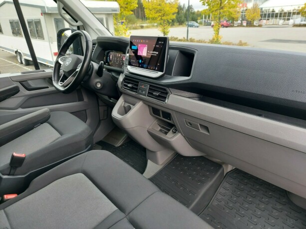 volkswagen-crafter-diesel-2025-big-25