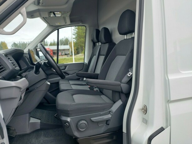 volkswagen-crafter-diesel-2025-big-22