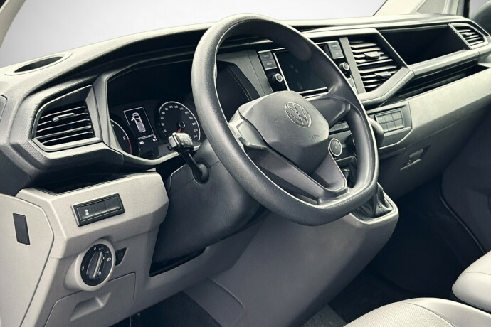 volkswagen-transporter-diesel-2021-big-8