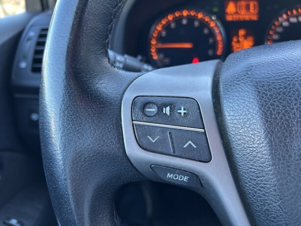 toyota-avensis-bensin-2010-big-19