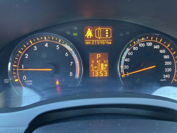 toyota-avensis-bensin-2010-big-21