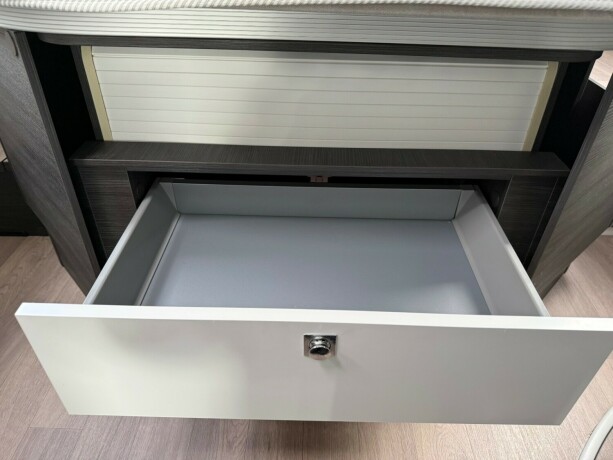 benimar-mileo-296-queensbed-senkeseng-truma-6eh-trefri-kan-leveres-p229-b-f248rerkort-diesel-2022-big-59