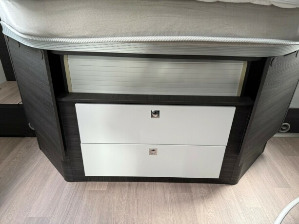 benimar-mileo-296-queensbed-senkeseng-truma-6eh-trefri-kan-leveres-p229-b-f248rerkort-diesel-2022-big-57