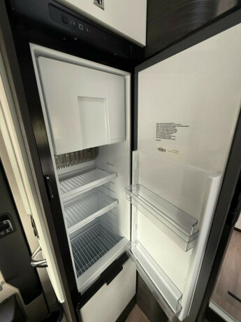 benimar-mileo-296-queensbed-senkeseng-truma-6eh-trefri-kan-leveres-p229-b-f248rerkort-diesel-2022-big-33