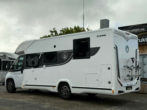 benimar-mileo-296-queensbed-senkeseng-truma-6eh-trefri-kan-leveres-p229-b-f248rerkort-diesel-2022-big-4