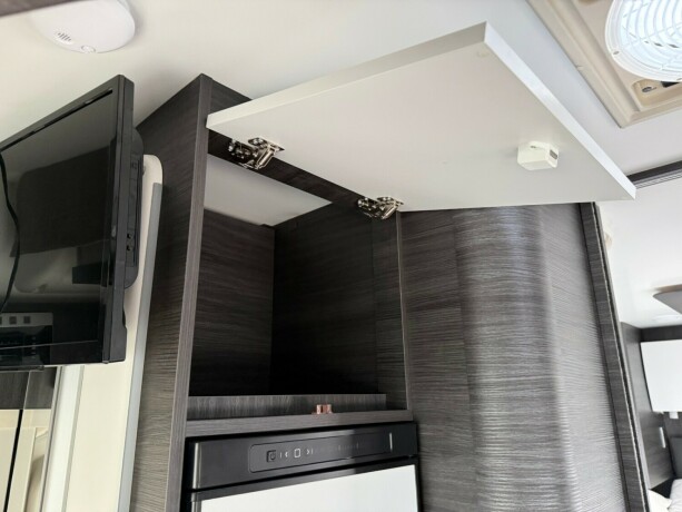 benimar-mileo-296-queensbed-senkeseng-truma-6eh-trefri-kan-leveres-p229-b-f248rerkort-diesel-2022-big-36