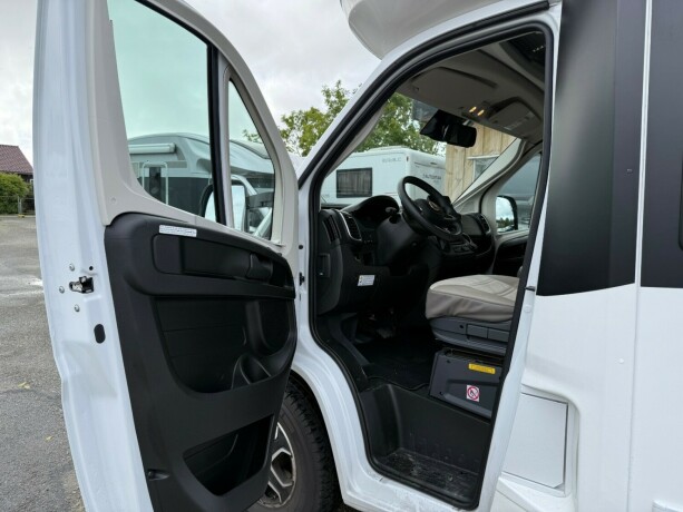 benimar-mileo-296-queensbed-senkeseng-truma-6eh-trefri-kan-leveres-p229-b-f248rerkort-diesel-2022-big-10