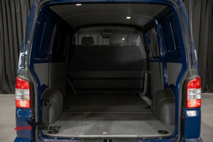volkswagen-transporter-diesel-2010-big-8