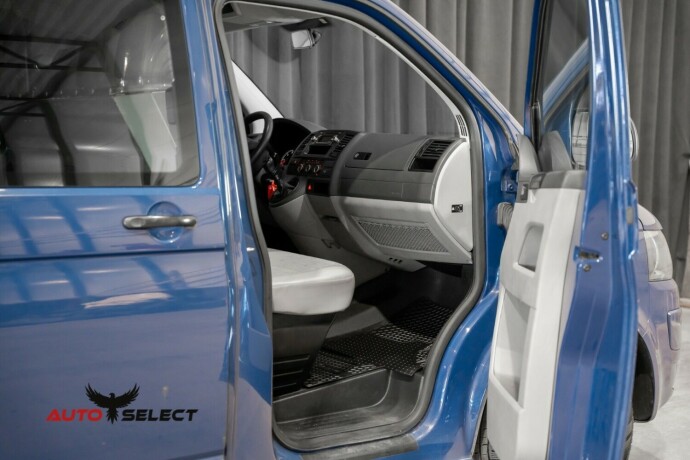 volkswagen-transporter-diesel-2010-big-17