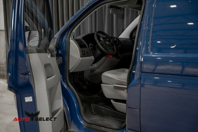 volkswagen-transporter-diesel-2010-big-13