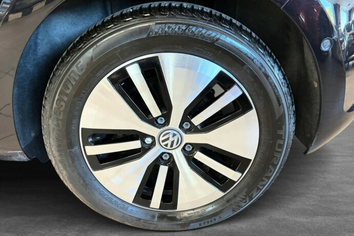 volkswagen-e-golf-vii-elektrisitet-2015-big-27