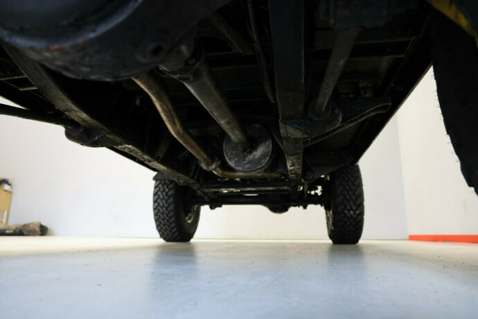 land-rover-defender-110-diesel-2007-big-17